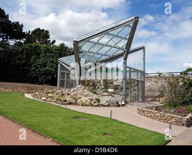 Nuova Casa Alpina accanto al cortile in Royal Botanic Garden Edinburgh Scozia Scotland Foto Stock