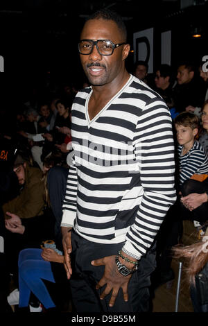 Idris Elba Mercedes-Benz Fashion Week - Autunno 2012 - Y-3 - fila anteriore di New York City, Stati Uniti d'America - 12.02.12 Foto Stock