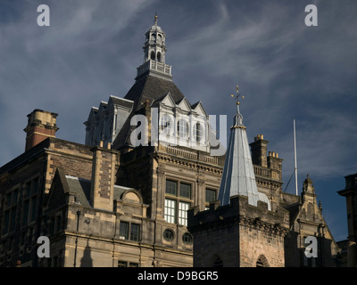 Edinburgh Central Library da Greyfriars Kirkyard Foto Stock