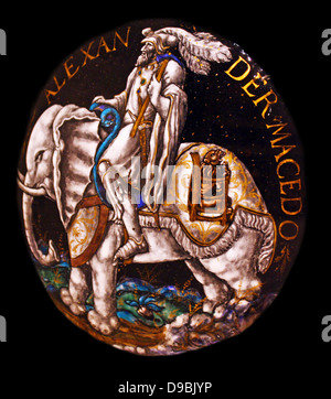 Medaglione: Giulio Cesare. Smalto, parzialmente dorato, su rame. Attribuite alla bottega di Colin Nouailher (Act. 1539 d. dopo il 1571), Limoges, circa 1541 o versioni successive. Foto Stock