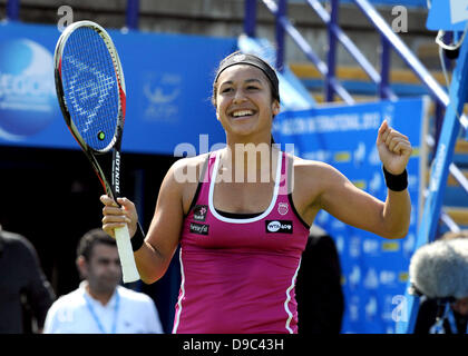 Heather Watson di Gran Bretagna celebra la sua vittoria sul Varvara Lepchenko a Eastbourne rennis Foto Stock