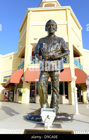 Statua Dr. Claude Watheby Philipsburg San Martin Maarten isola dei Caraibi Antille Olandesi Foto Stock