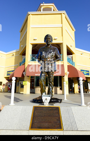 Statua Dr. Claude Watheby Philipsburg San Martin Maarten isola dei Caraibi Antille Olandesi Foto Stock