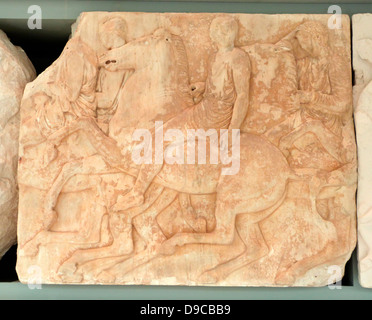 Cavaliere raffigurato nella parte del Partenone fregi al Partenone/museo di Acropoli di Atene Foto Stock