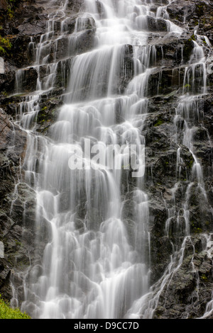 Coda di cavallo cade, Keystone Canyon, Richardson autostrada, 15 miglia a est di Valdez, Alaska, STATI UNITI D'AMERICA Foto Stock