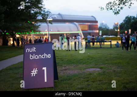 Nuit Blanche o Notte Bianca, è un arte e cultura festival che si tiene a Londra Ontario's downtown core dotato di eventi interattivi Foto Stock