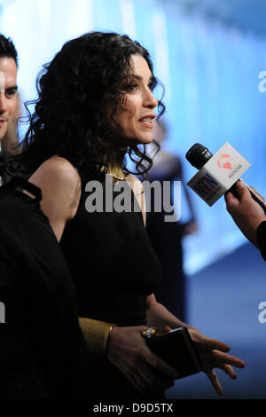 Julianna Marguiles Metropolitan Opera gala premiere di 'Rossini Le Comte Ory' - Arrivi dentro la città di New York, Stati Uniti d'America - 24.03.11 Foto Stock