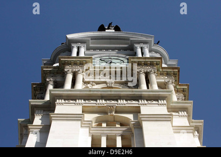 Edificio, tetto, FASCADE, calcestruzzo, mattoni, cielo blu, Philadelphia, Pennsylvania, USA, orologio Foto Stock