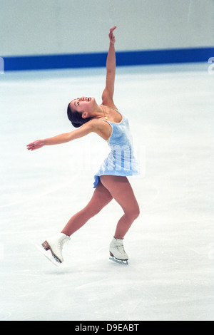 Michelle Kwan (USA) competere nel free skate alla 1998 Giochi Olimpici Invernali, Nagano, Giappone. Foto Stock
