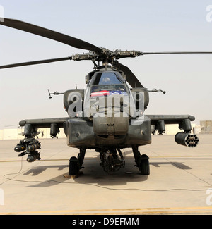 Vista frontale di un AH-64D Longbow Apache. Foto Stock