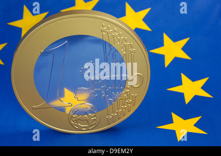 Euro, moneta e bandiera CEE, europa, Denaro e valuta Foto Stock