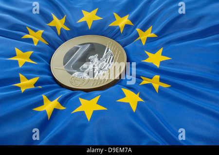 Euro, moneta e bandiera CEE, europa, Denaro e valuta Foto Stock