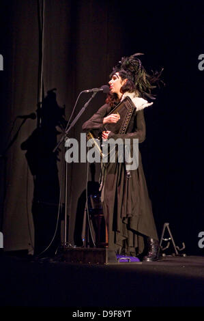 PJ Harvey suona dal vivo al Troxy London, England - 27.02.11 Foto Stock