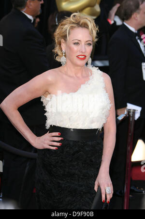 Virginia Madsen annuale ottantatreesimo Academy Awards (Oscar) tenutosi presso il Teatro Kodak - Gli arrivi di Los Angeles, California - 27.02.11 Foto Stock