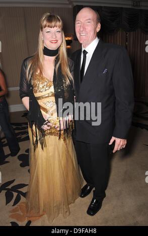 Ed Lauter e Marchell Williams la Norby Walters xxi notte di 100 stelle Awards Gala tenutosi presso il Beverly Hills Hotel Beverly Hills, in California, Stati Uniti d'America - 27.02.11 Foto Stock