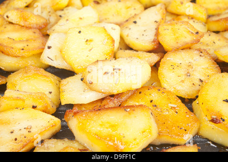 Patate fritte in padella patate fritte in padella Foto Stock