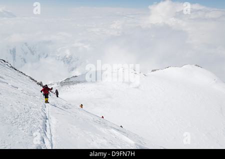 Escursione di alpinismo sul Monte McKinley, 6194m, Parco Nazionale di Denali, Alaska, STATI UNITI D'AMERICA Foto Stock