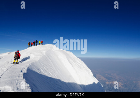 Summit ridge, escursione di alpinismo sul Monte McKinley, 6194m, Parco Nazionale di Denali, Alaska, STATI UNITI D'AMERICA Foto Stock