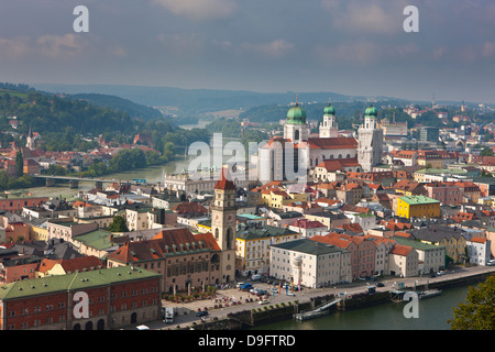 Vista sul Fiume Danubio e Passau, Baviera, Germania Foto Stock