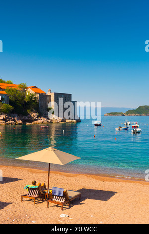 Hotel beach, Sveti Stefan, ora Aman Sveti Stefan Hotel, Montenegro Foto Stock