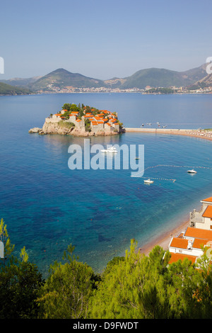 Sveti Stefan, Baia di Budva, Riviera di Budva, Montenegro Foto Stock