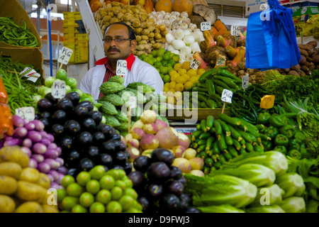 Vegetali e mercato di carne, Al Ain, Abu Dhabi, Emirati Arabi Uniti, Medio Oriente Foto Stock