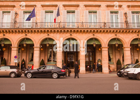 Hotel Meurice su Rue de Rivoli, Paris, Francia Foto Stock