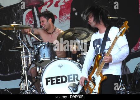 Karl Brasile e Taka Hirose di Alimentatore il 2011 Soundwave Festival in Bonython Park Adelaide, Australia - 06.03.11 Foto Stock