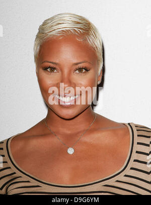 Eva Marcille UK Style dal collegamento francese Launch Party tenuto a Lexington casa sociale di Los Angeles, California - 09.03.11 Foto Stock