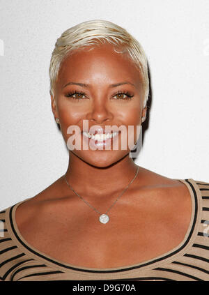 Eva Marcille UK Style dal collegamento francese Launch Party tenuto a Lexington casa sociale di Los Angeles, California - 09.03.11 Foto Stock