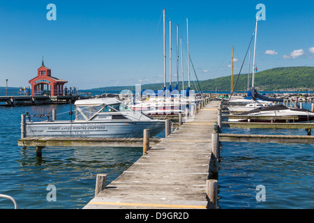 Lungomare zona porto sul Lago Seneca in Watkins Glen nella regione dei Laghi Finger di New York Foto Stock