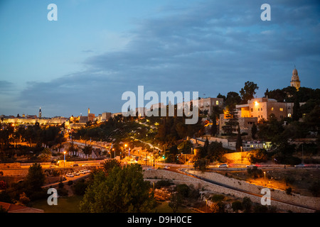 Le mura della città vecchia di Gerusalemme, Israele. Foto Stock