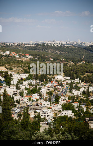 Vista sul villaggio di Abu Gosh al di fuori di Gerusalemme, Israele. Foto Stock