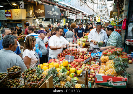 Frutta e verdura si spegne al Mahane Yehuda Market, Gerusalemme, Israele. Foto Stock