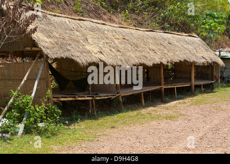 Cottage tipici nella provincia di Kampot, Cambogia Foto Stock