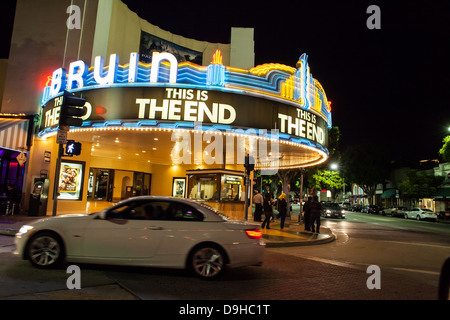 Il Bruin Theatre di Westwood Los Angeles California la riproduzione del filmato è la fine il 19 giugno 2013 Foto Stock
