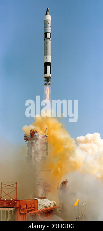 3 giugno 1965 - Il Gemini-Titan 4 volo spaziale lanciata da Cape Canaveral, in Florida. Foto Stock