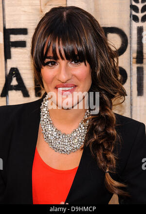 La città di New York, Stati Uniti d'America, 19 Giugno, 2013. Lea Michele arriva in corrispondenza dell'alimentazione USA + Target Evento di lancio a Waterfront Park a Brooklyn, New York. Credito: Patrick Morisson/Alamy Live News Foto Stock