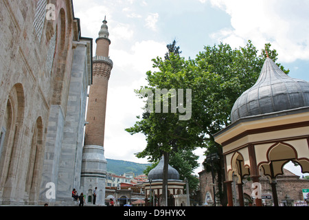 Storica moschea Ulu a Bursa, in Turchia. È stato costruito nel 1399. Foto Stock