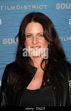 Cathy Schulman 'Soul Surfer' Los Angeles Premiere detenute al ArcLight Glossari Affini Dome di Hollywood, in California - 30.03.11 Foto Stock