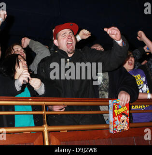 Atmosfera a una conferenza stampa con WWE superstars per 'WrestleMania XXVII" tenutasi presso l'Hard Rock Cafe di New York City, Stati Uniti d'America - 30.03.11 Foto Stock
