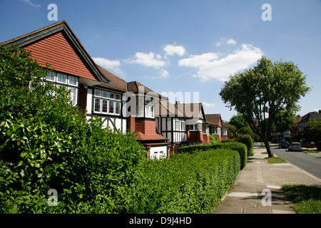 Suburban alloggiamento sulla collina del granaio, Wembley Park, London, Regno Unito Foto Stock