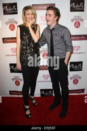 Kathryn Morris e Kyle Gallner Cougar Inc premiere mondiale tenutosi presso il teatro egiziano - Gli arrivi di Los Angeles, California - 31.03.11 Foto Stock