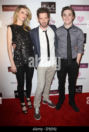 Kathryn Morris, K. Asher Levin e Kyle Gallner Cougar Inc premiere mondiale tenutosi presso il teatro egiziano - Gli arrivi di Los Angeles, California - 31.03.11 Foto Stock