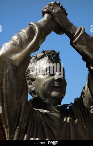 Statua di football manager Brian Clough a Nottingham, Inghilterra Foto Stock