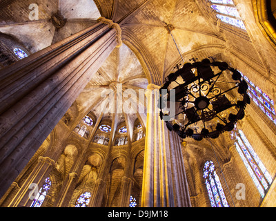 Interno della Santa Eulalia cattedrale nel quartiere Gotico di Barcellona, Spagna 1 Foto Stock