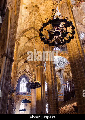 Interno della Santa Eulalia cattedrale nel quartiere Gotico di Barcellona, Spagna 1 Foto Stock