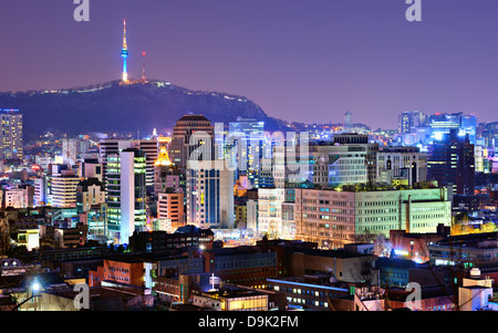Vista di Seoul, Corea del Sud di notte. Foto Stock