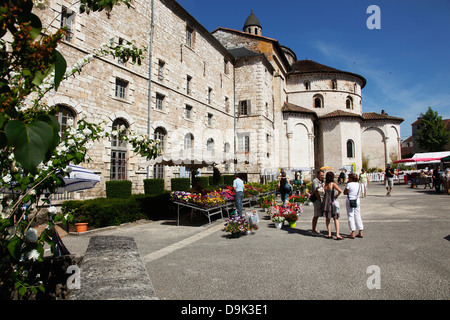 Francia, Dordogne Périgord Noir, Midi Pirenei, Lot, Souillac, Abbazia chiesa di Sainte Marie de Souillac, Il Mercato dei Fiori. Foto Stock