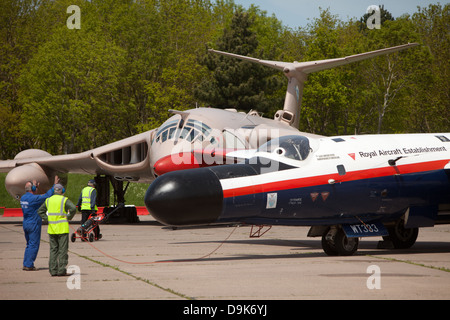 Canberra guerra fredda degli anni sessanta RAF aeromobili a Bruntingthorpe airfield leicestershire Foto Stock